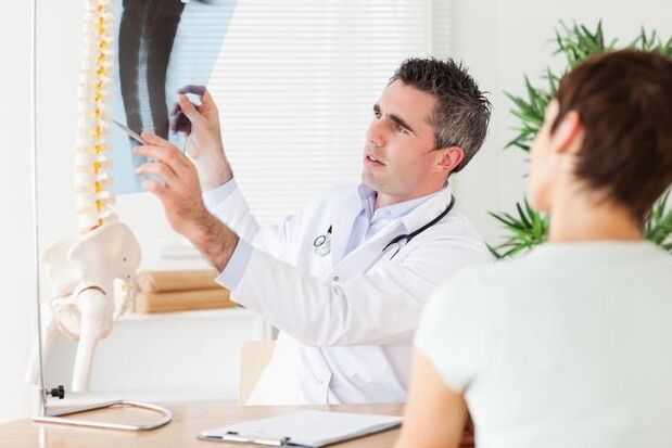 arst näitab emakakaela osteokondroosist tingitud lülisamba kahjustust